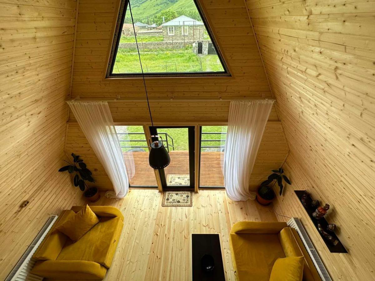 Thomas' Hut Apartment คัซเบกี ภายนอก รูปภาพ